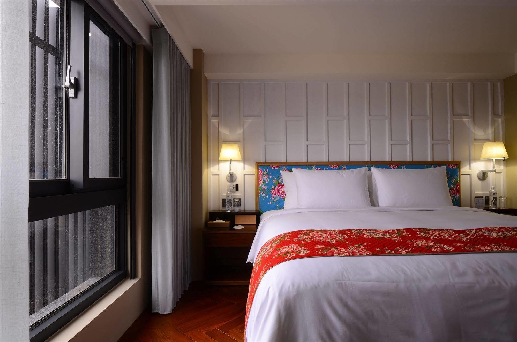 Reddot Hotel Taichung Exterior photo